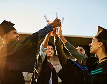 Applications are now open for the 2025 Excellence Scholarship